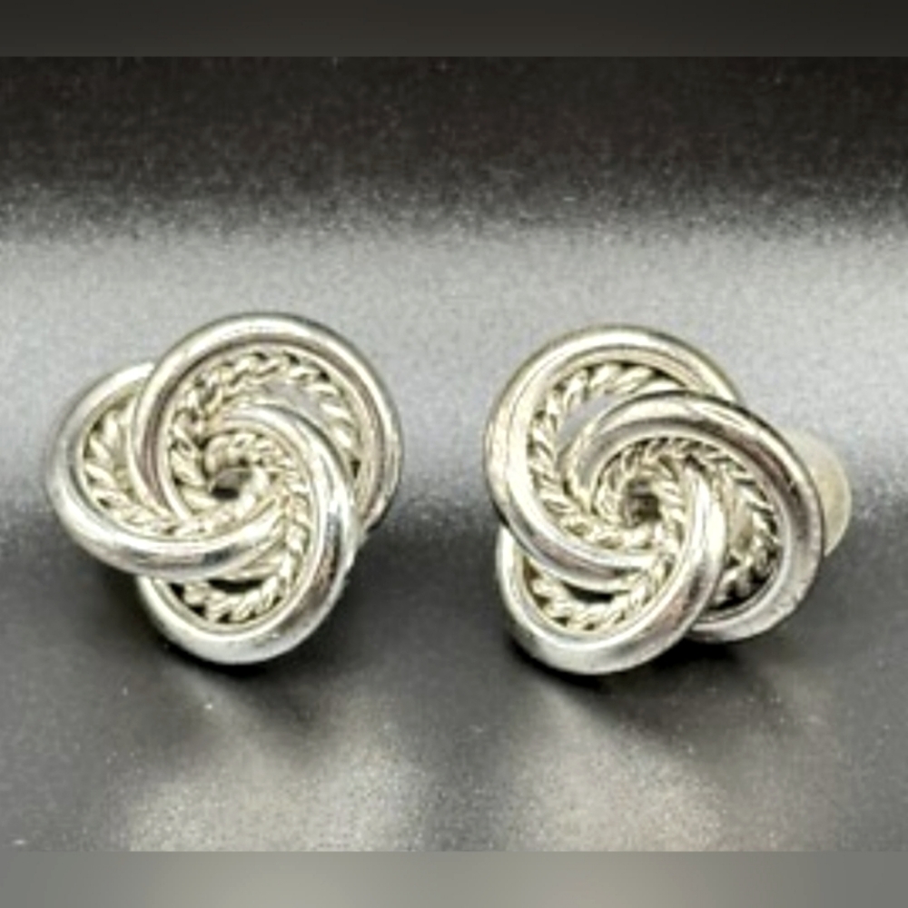 (1")🆕️🔥Vintage🔥Love Knot🫶 Earrings❤️